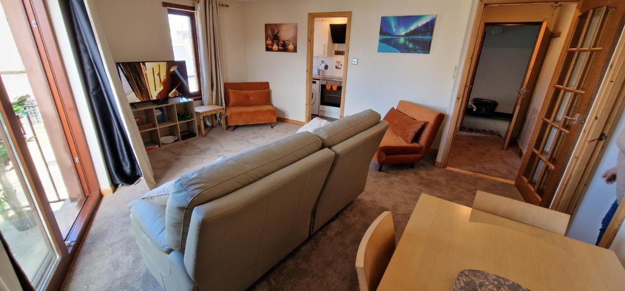 Colin Young Place Nairn Exteriör bild